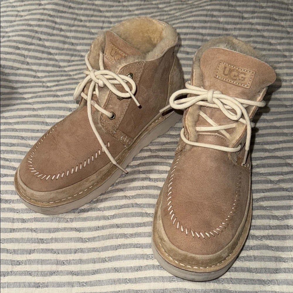 UGG Brown Suede Lace-Up Boots EUC!